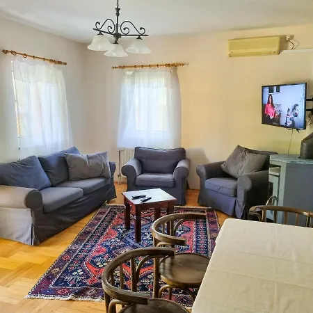 شقة Hungaria Vendeghaz *